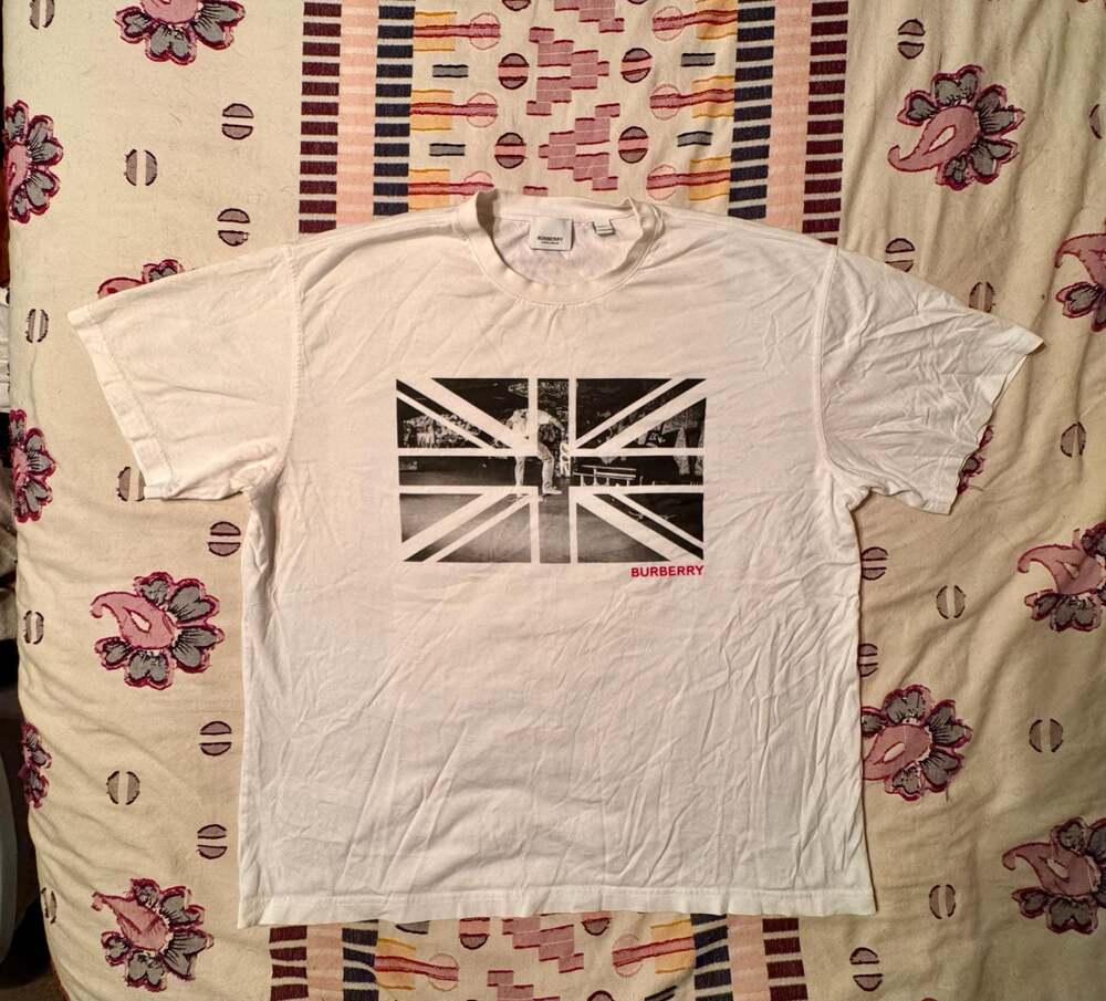 Quiet Luxury Old Money Y2K Streetwear Minimalist Graphic Tee | British Heritage